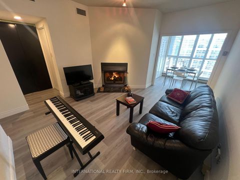 Photo 3 at PH5 - 65 Scadding Avenue, Waterfront Communities C8, Toronto