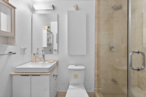 Photo 4 at 1804 - 14 York Street, Waterfront Communities C1, Toronto