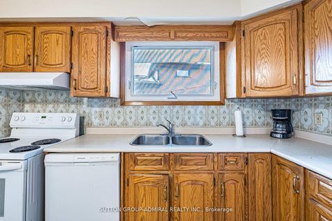 Photo 21 at 92 Redgrave Drive, Richview, Toronto