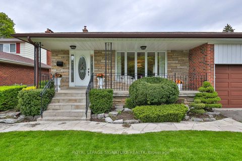 Photo 4 at 14 Logstone Crescent, Morningside, Toronto