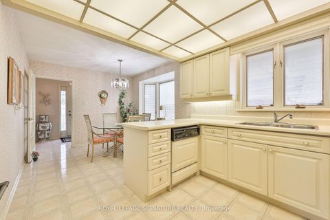 Photo 11 at 14 Logstone Crescent, Morningside, Toronto