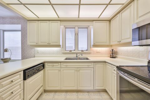 Photo 12 at 14 Logstone Crescent, Morningside, Toronto