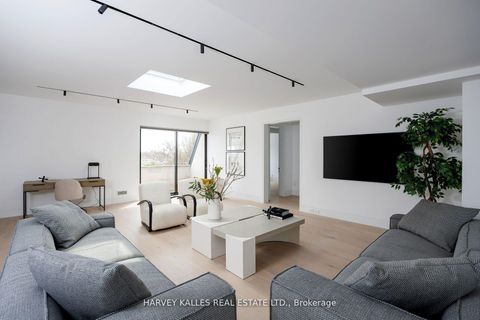 Photo 36 at 5 Dewbourne Avenue, Forest Hill South, Toronto