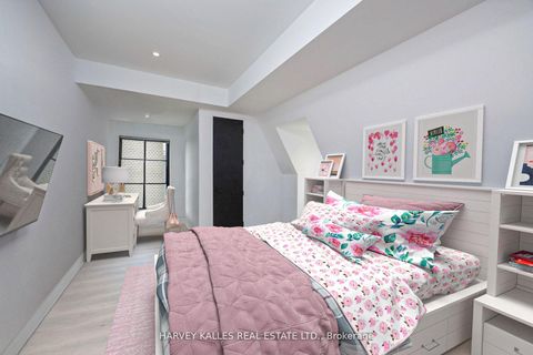 Photo 37 at 5 Dewbourne Avenue, Forest Hill South, Toronto