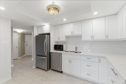 Photo 4 at 719 - 10 Dean Park Road, Rouge E11, Toronto