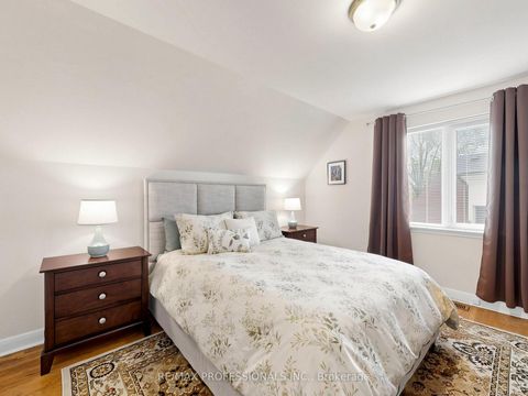 Photo 11 at 177 Elmhurst Drive, Kipling, Toronto