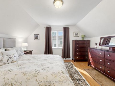 Photo 13 at 177 Elmhurst Drive, Kipling, Toronto