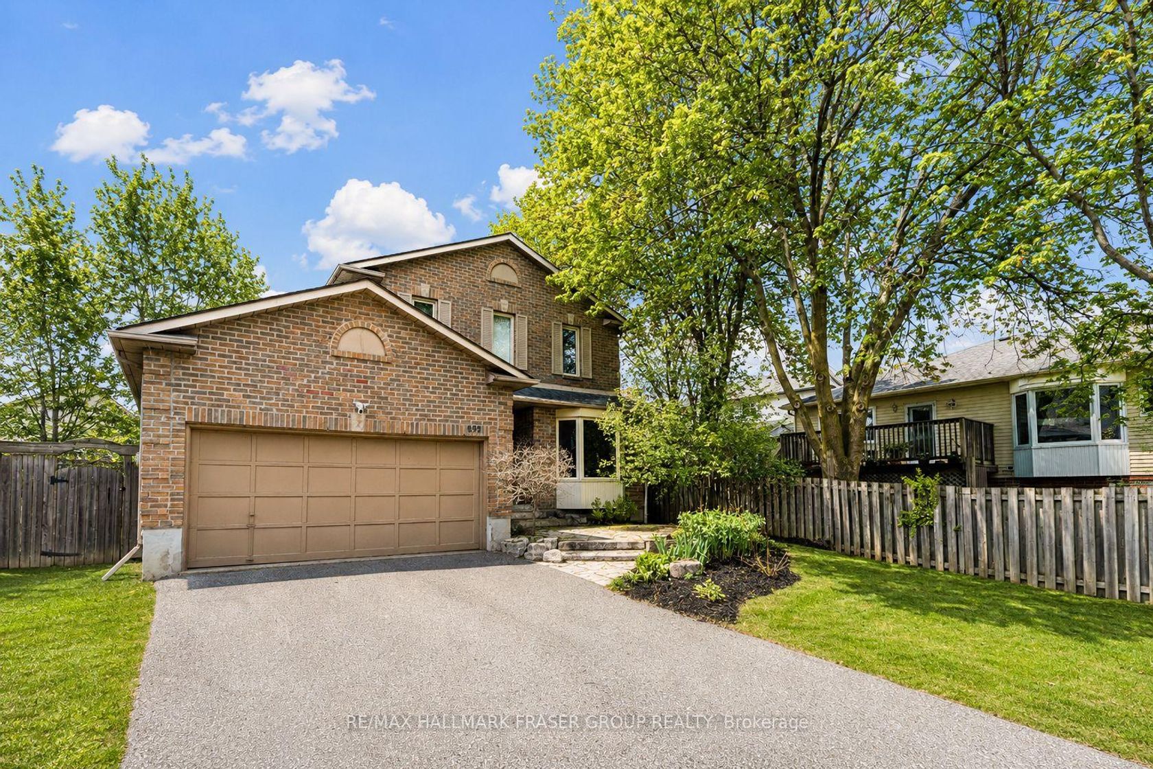 692 Avery Court, Pinecrest, Oshawa 