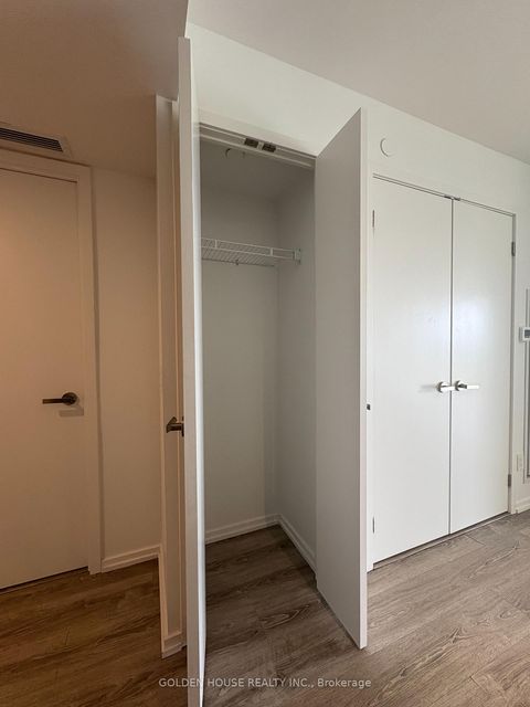 Photo 13 at 735 - 8 Hillsdale Avenue E, Mount Pleasant West, Toronto