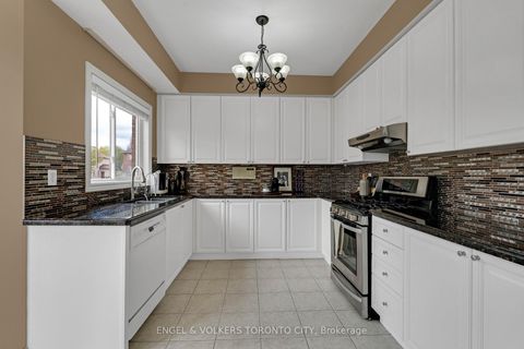 Photo 17 at 342 Sunset Ridge, Sonoma Heights, Vaughan
