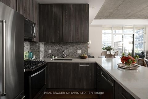Photo 7 at 803 - 23 Brant Street, Waterfront Communities C1, Toronto