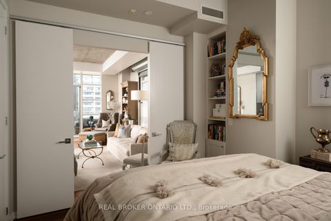 Photo 10 at 803 - 23 Brant Street, Waterfront Communities C1, Toronto