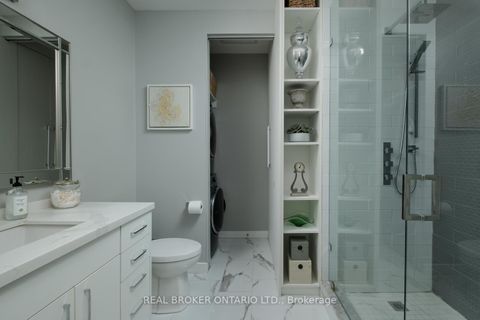 Photo 11 at 803 - 23 Brant Street, Waterfront Communities C1, Toronto