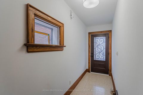 Photo 3 at 11 Winfield Avenue, Bloor West Village, Toronto