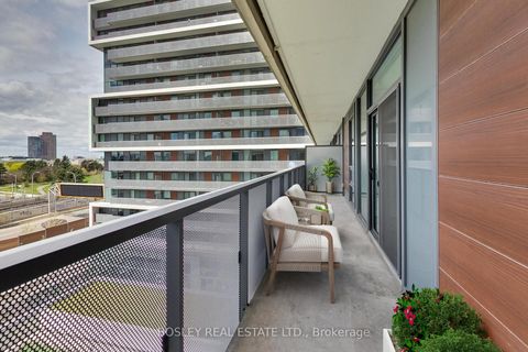 Photo 22 at 723 - 120 Varna Drive, Lawrence, Toronto