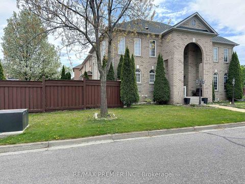 Photo 2 at 129 Ledge Rock Drive, Vellore Village, Vaughan