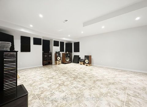 Photo 10 at 129 Ledge Rock Drive, Vellore Village, Vaughan