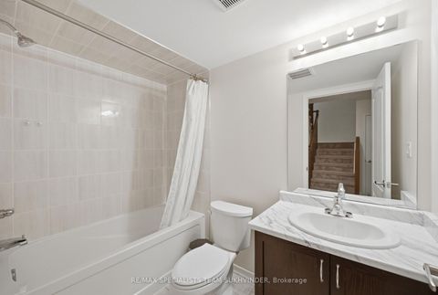 Photo 22 at 25 - 18 Applewood Lane, Etobicoke West Mall, Toronto