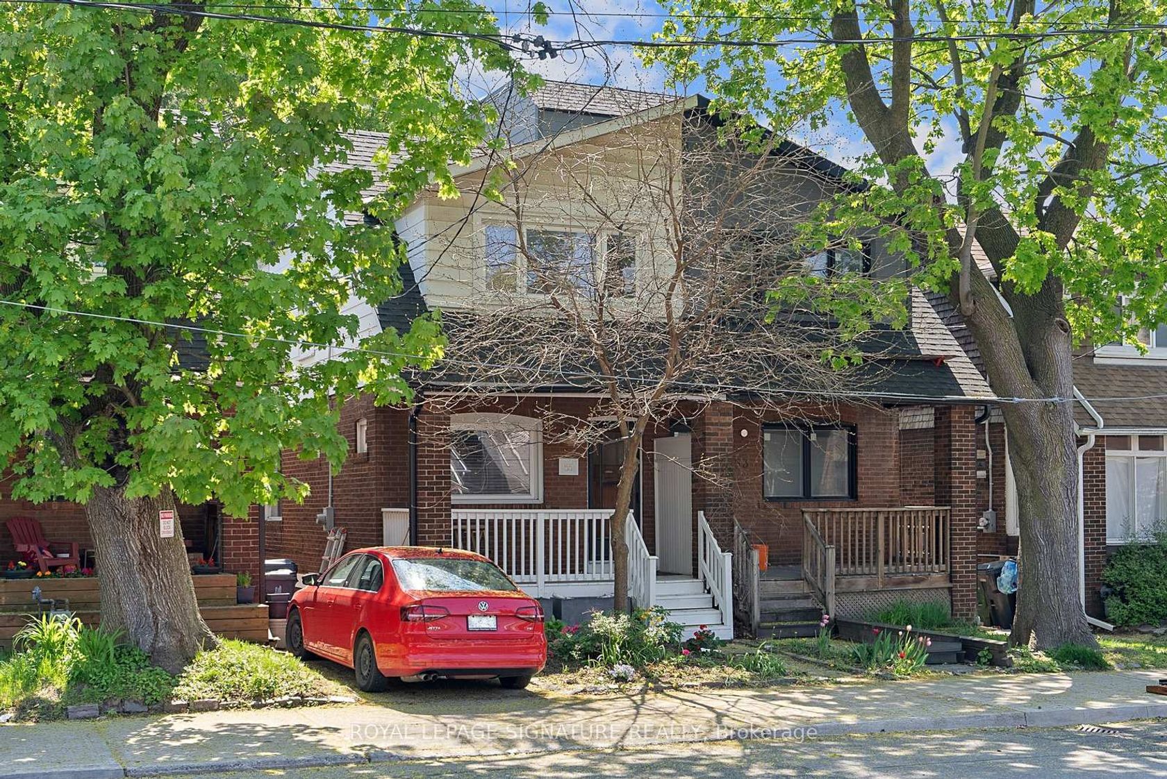 55 Kingston Road, The Beaches, Toronto by Loree Meneguzzi Real Estate 55 Kingston Road, The Beaches, Toronto