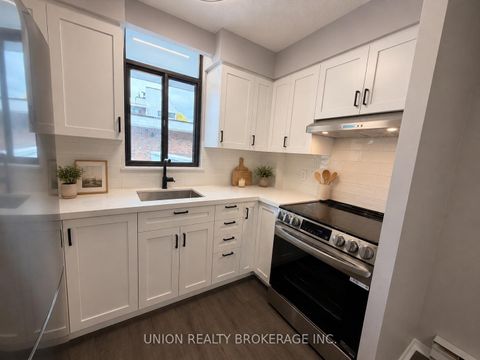 Photo 5 at 1-304 - 50 Old Kingston Road, West Hill, Toronto