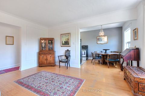 Photo 7 at 17 - 1646 Bathurst Street, Cedarvale, Toronto