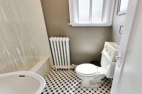 Photo 19 at 17 - 1646 Bathurst Street, Cedarvale, Toronto