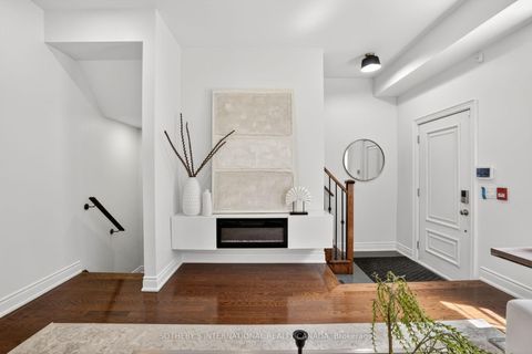 Photo 10 at 6 Tony Grande Lane, Forest Hill North, Toronto
