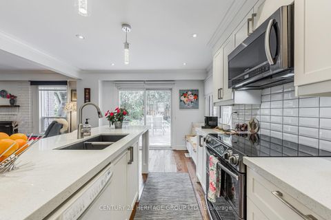 Photo 11 at 36 Hallmark Court, Yorkhill, Vaughan