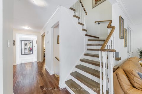 Photo 13 at 36 Hallmark Court, Yorkhill, Vaughan