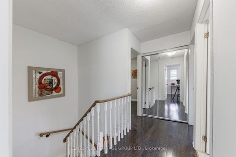 Photo 14 at 36 Hallmark Court, Yorkhill, Vaughan
