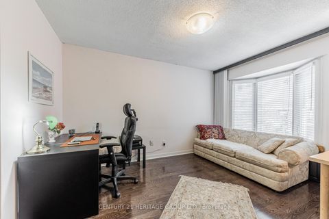 Photo 15 at 36 Hallmark Court, Yorkhill, Vaughan