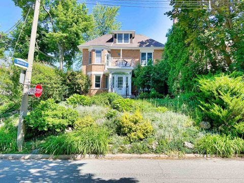 Photo 1 at 18 Shorncliffe Avenue, Casa Loma, Toronto
