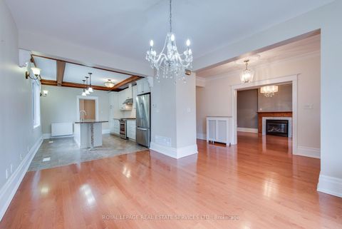 Photo 8 at 18 Shorncliffe Avenue, Casa Loma, Toronto