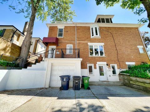 Photo 19 at 18 Shorncliffe Avenue, Casa Loma, Toronto