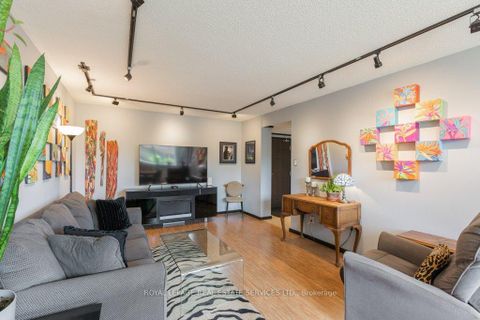 Photo 5 at 409 - 15 Maitland Place, South St. James Town, Toronto