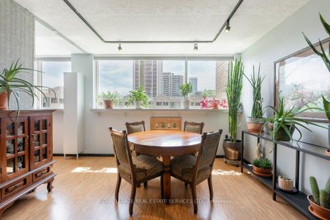 Photo 6 at 409 - 15 Maitland Place, South St. James Town, Toronto
