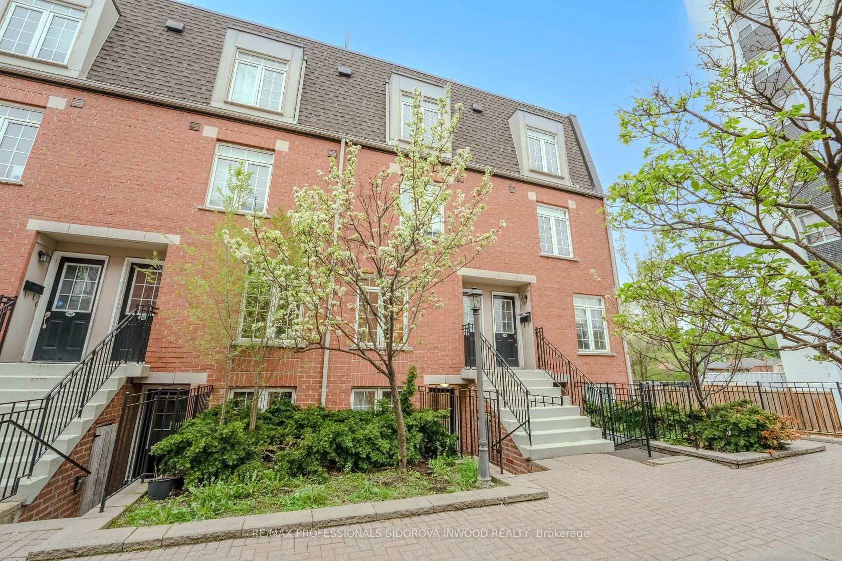 117 - 870 Jane Street, Smythe, Toronto 