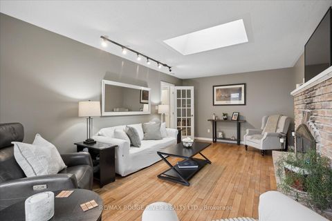 Photo 14 at 137 Pringle Drive, Pringle Creek, Whitby