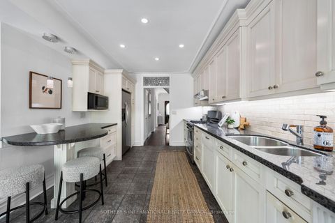 Photo 11 at 34 Belsize Drive, Mount Pleasant West, Toronto