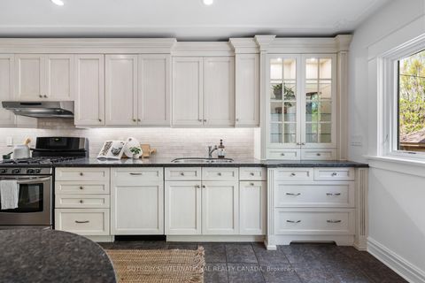 Photo 13 at 34 Belsize Drive, Mount Pleasant West, Toronto
