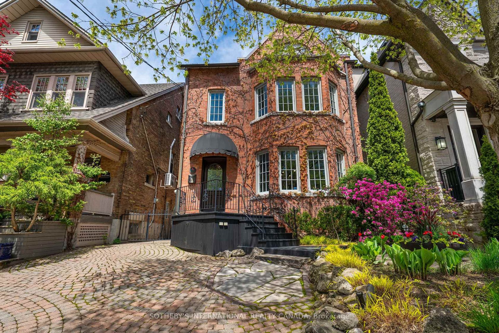 34 Belsize Drive, Mount Pleasant West, Toronto 