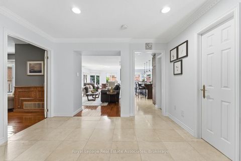 Photo 8 at 160 Fifth Avenue, East Woodbridge, Vaughan