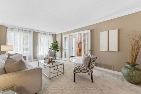 Photo 10 at 160 Fifth Avenue, East Woodbridge, Vaughan