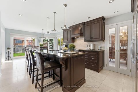 Photo 13 at 160 Fifth Avenue, East Woodbridge, Vaughan