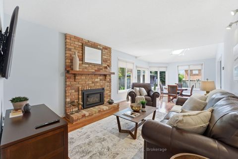 Photo 18 at 160 Fifth Avenue, East Woodbridge, Vaughan
