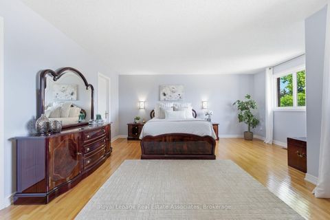 Photo 25 at 160 Fifth Avenue, East Woodbridge, Vaughan