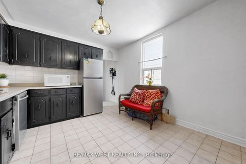 Photo 13 at 538 McRoberts Avenue, Fairbank, Toronto