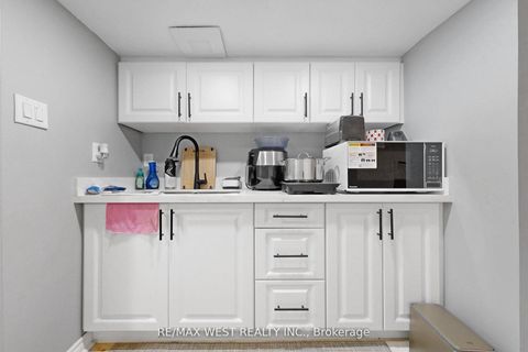 Photo 20 at 538 McRoberts Avenue, Fairbank, Toronto