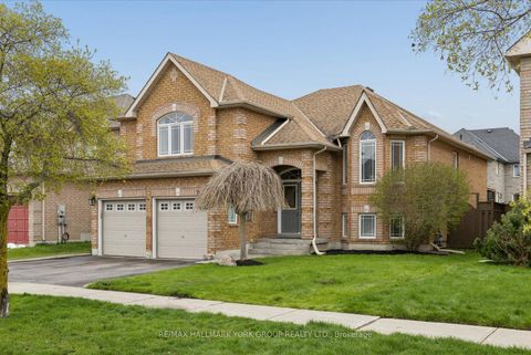 Photo 2 at 74 Wrendale Crescent, Keswick South, Georgina