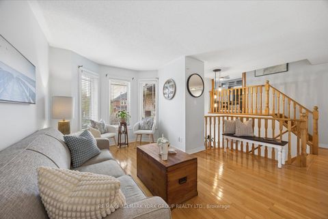 Photo 8 at 74 Wrendale Crescent, Keswick South, Georgina